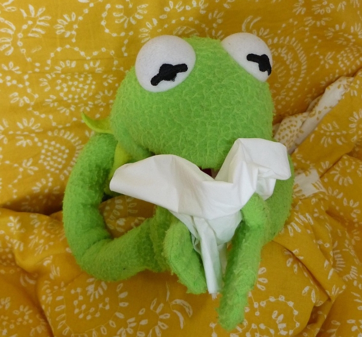 목에서 피가 나는 이유는? 단순 염증부터 위험 신호까지 원인 총정리